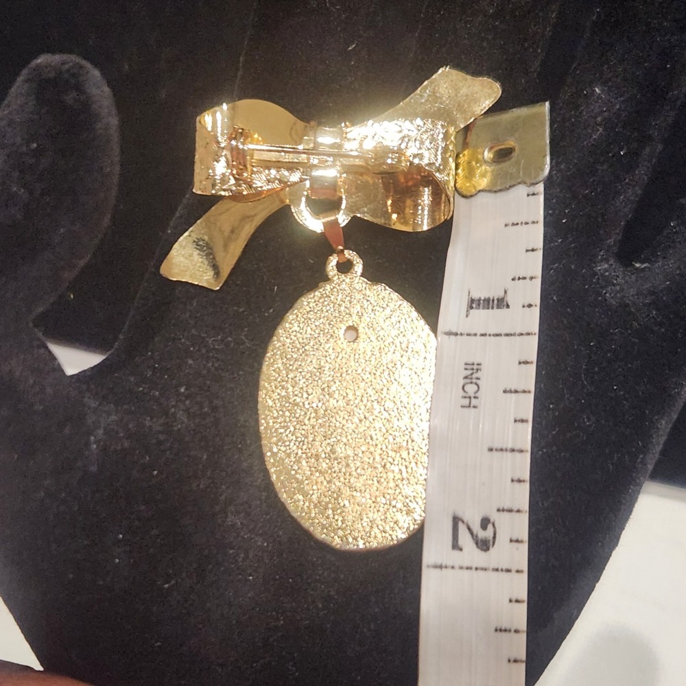 Vintage Gold Tone Bow Brooch with Oval Photo Frame Pendant Charm - Picture 6 of 10